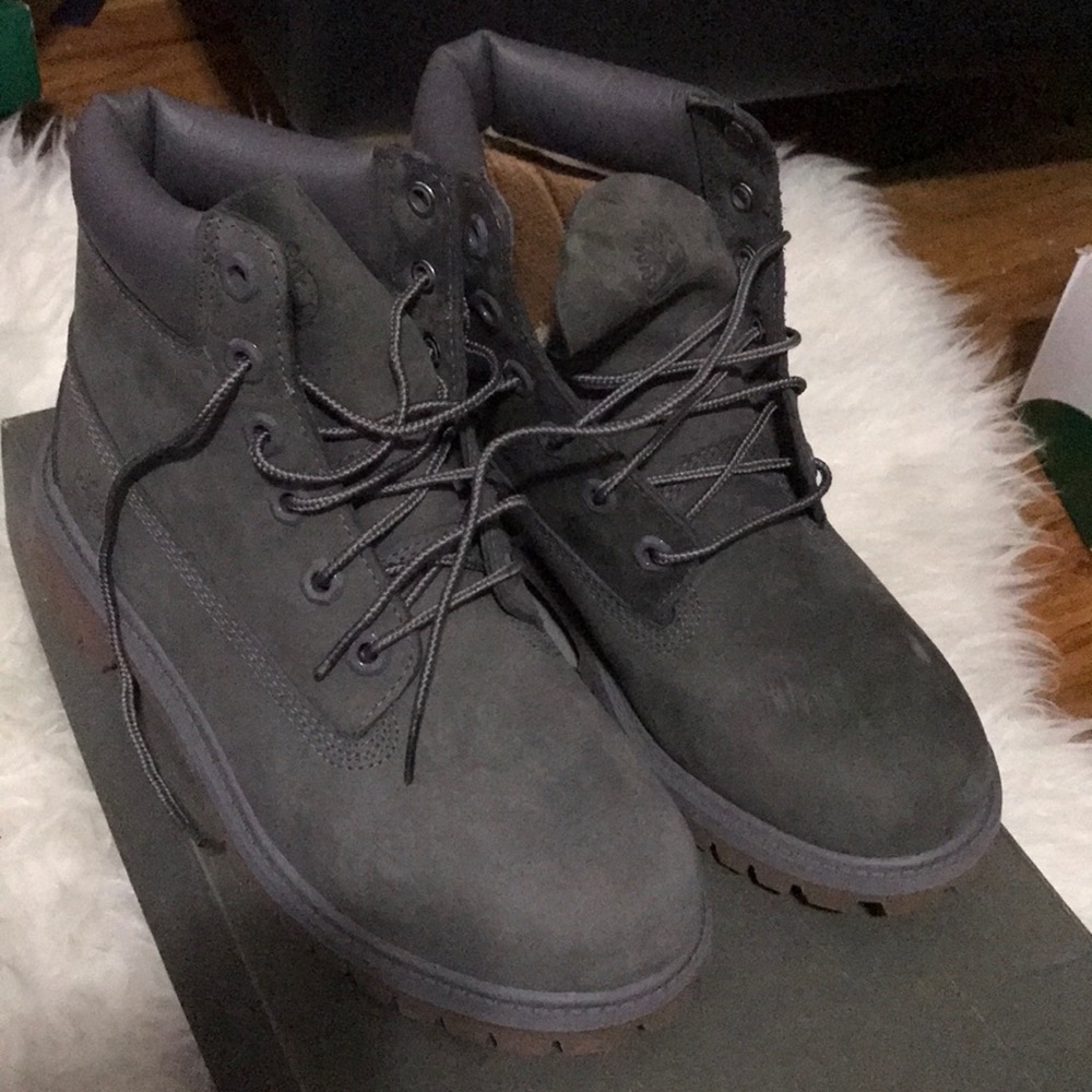 Women’s/kids Mono Grey Timberlands